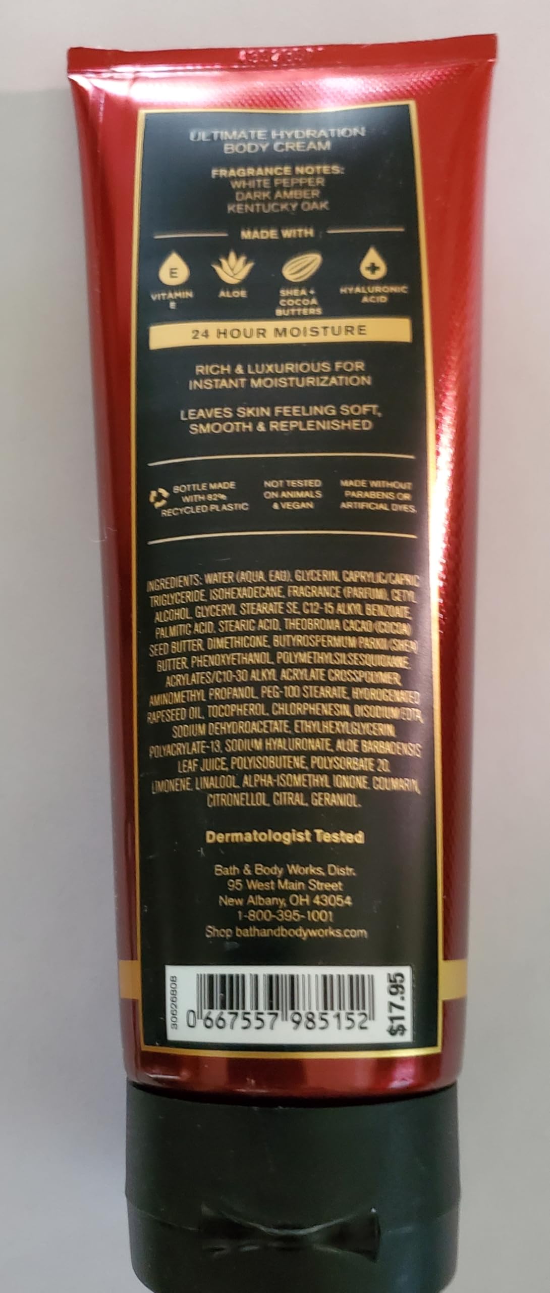 Bath & Body Works Bourbon Cream bottle label highlights notes of white pepper, amber, and oak.