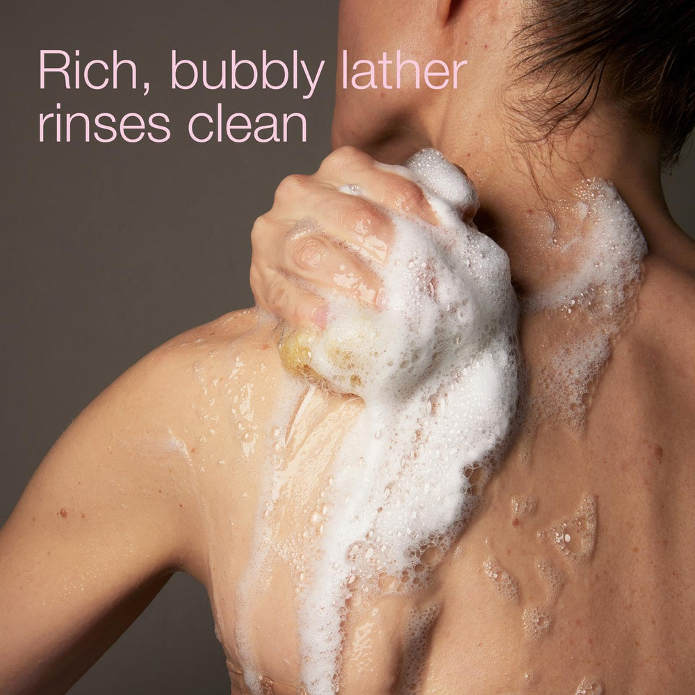 Bath & Body Works A Thousand Wishes, textura de espuma suave en primer plano para ducha.