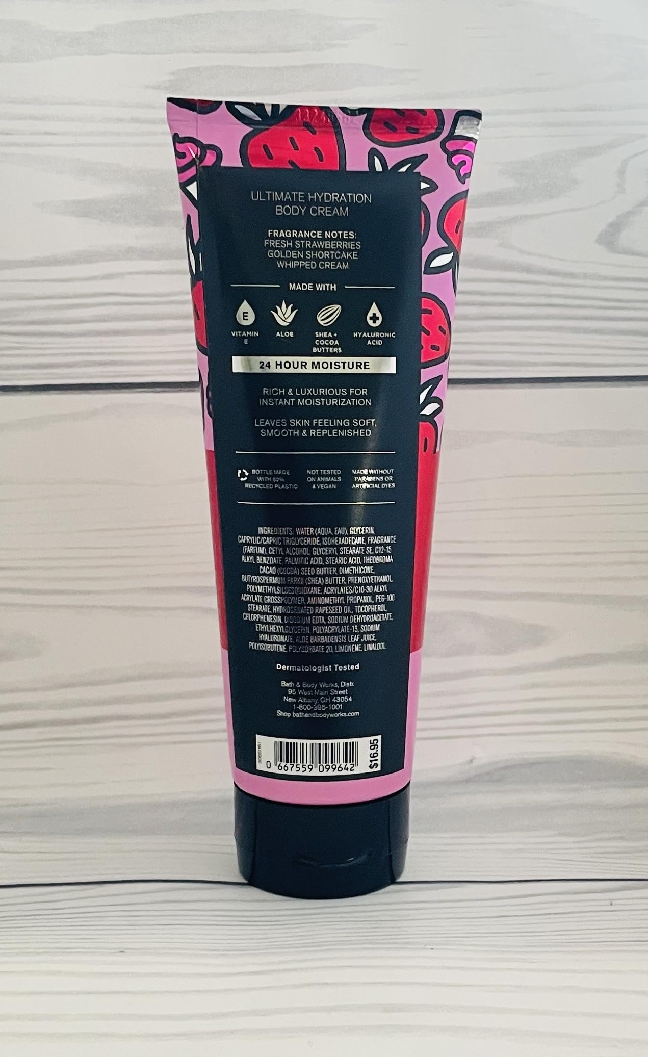 Textura cremosa de Bath & Body Works crea piel suave y aroma duradero tras la aplicación.