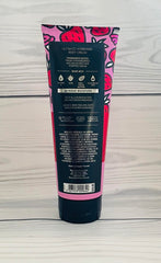 Textura cremosa de Bath & Body Works crea piel suave y aroma duradero tras la aplicación.