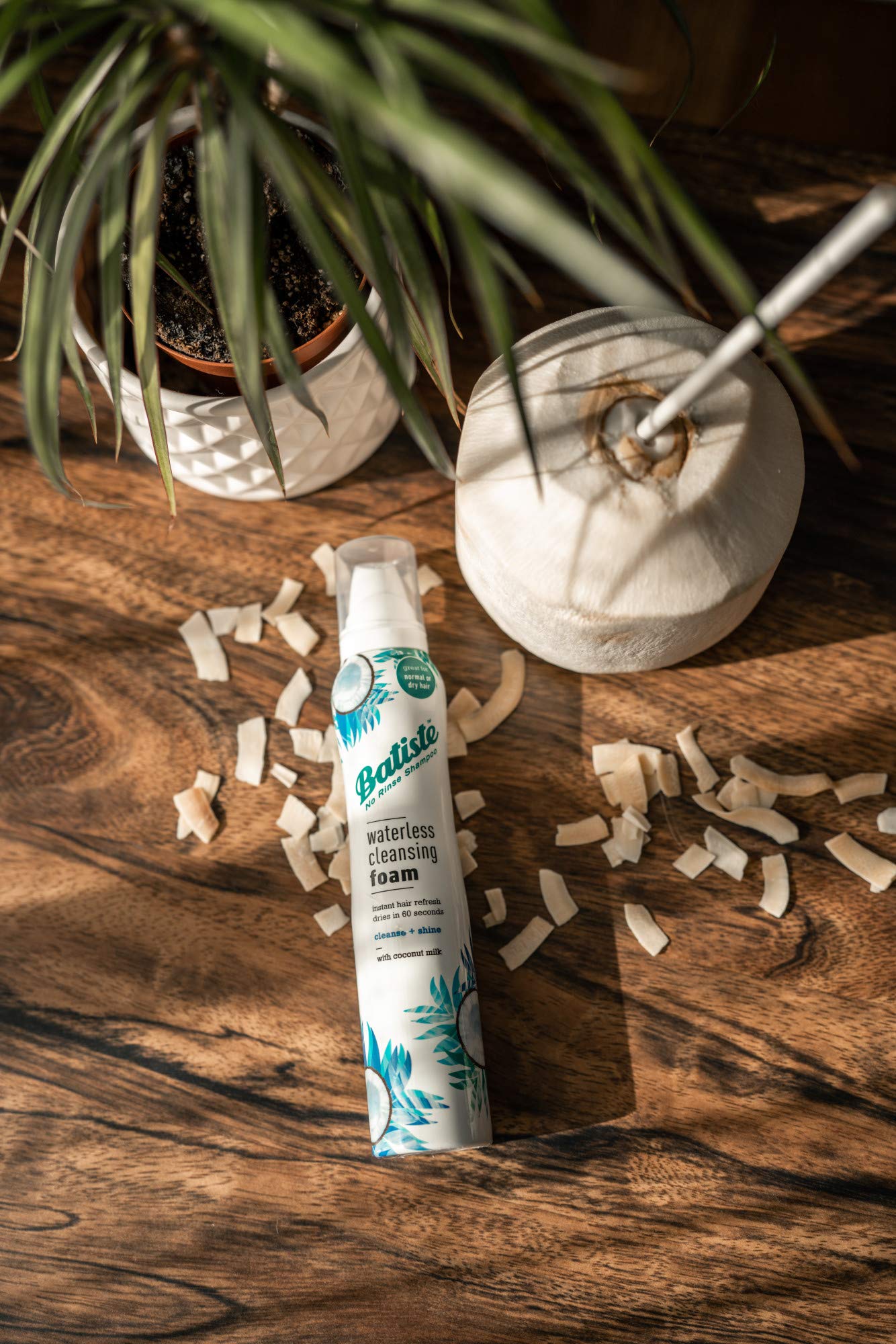 Batiste foam texture close-up demonstrates quick-dry action for busy mornings.
