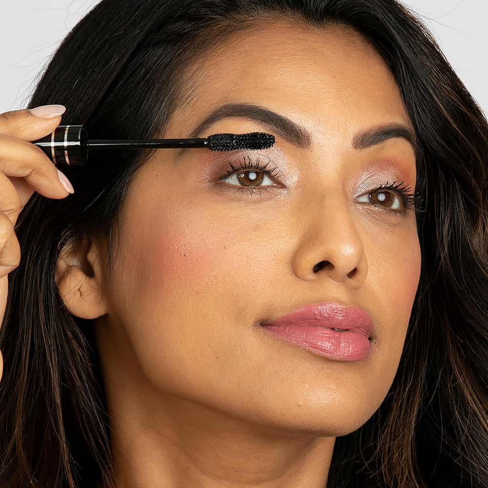 BDB Forever Lash packaging with compact design for on-the-go touchups.