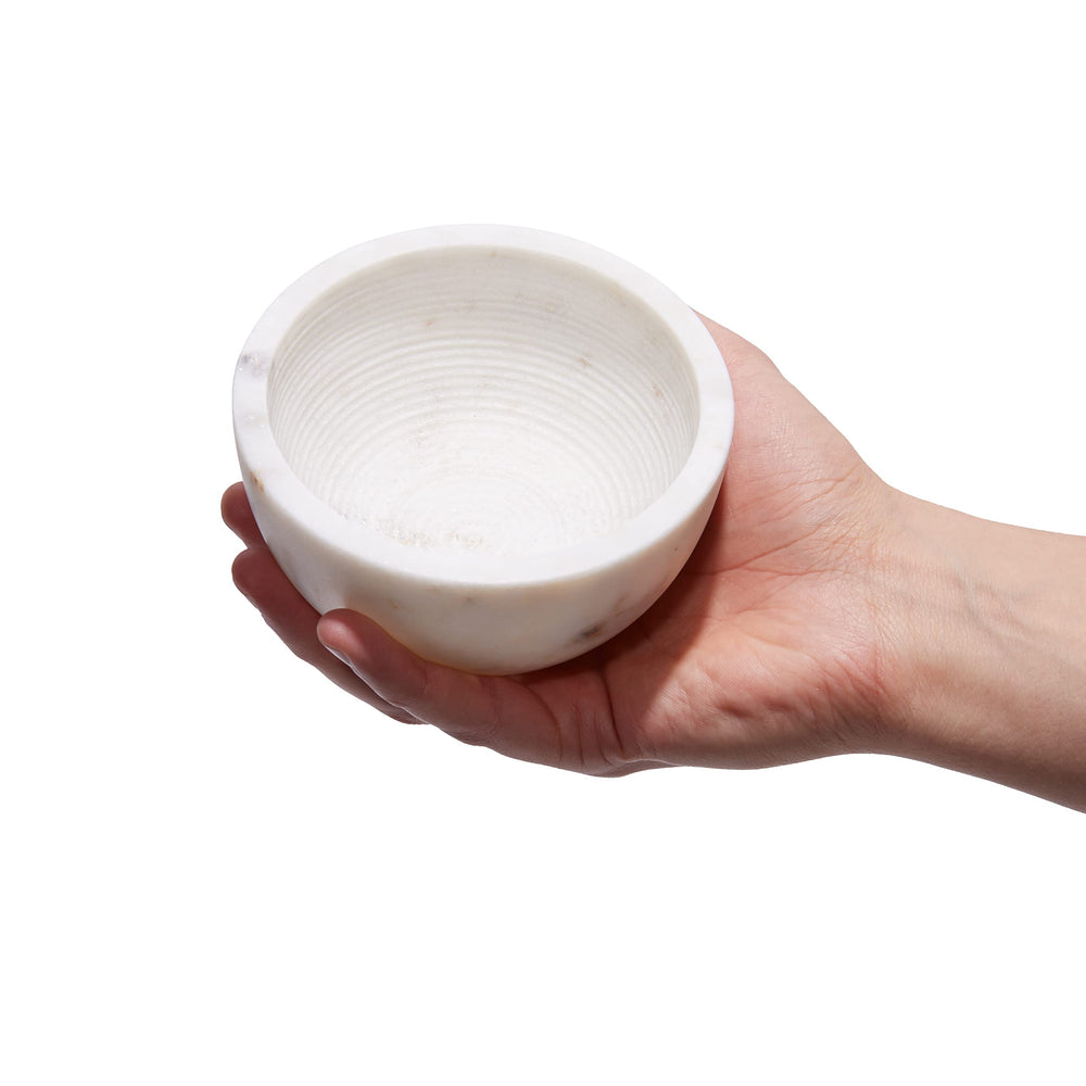 Beau Brummell marble shaving bowl interior grooves enhance lather texture for a rich shave.