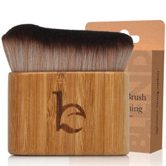 Beauty by Earth Ultra Soft Self Tanner Brush for precise, even application.