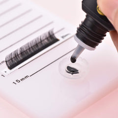 Beauty Junko Pro dual-compartment glue holder keeps glue ready
