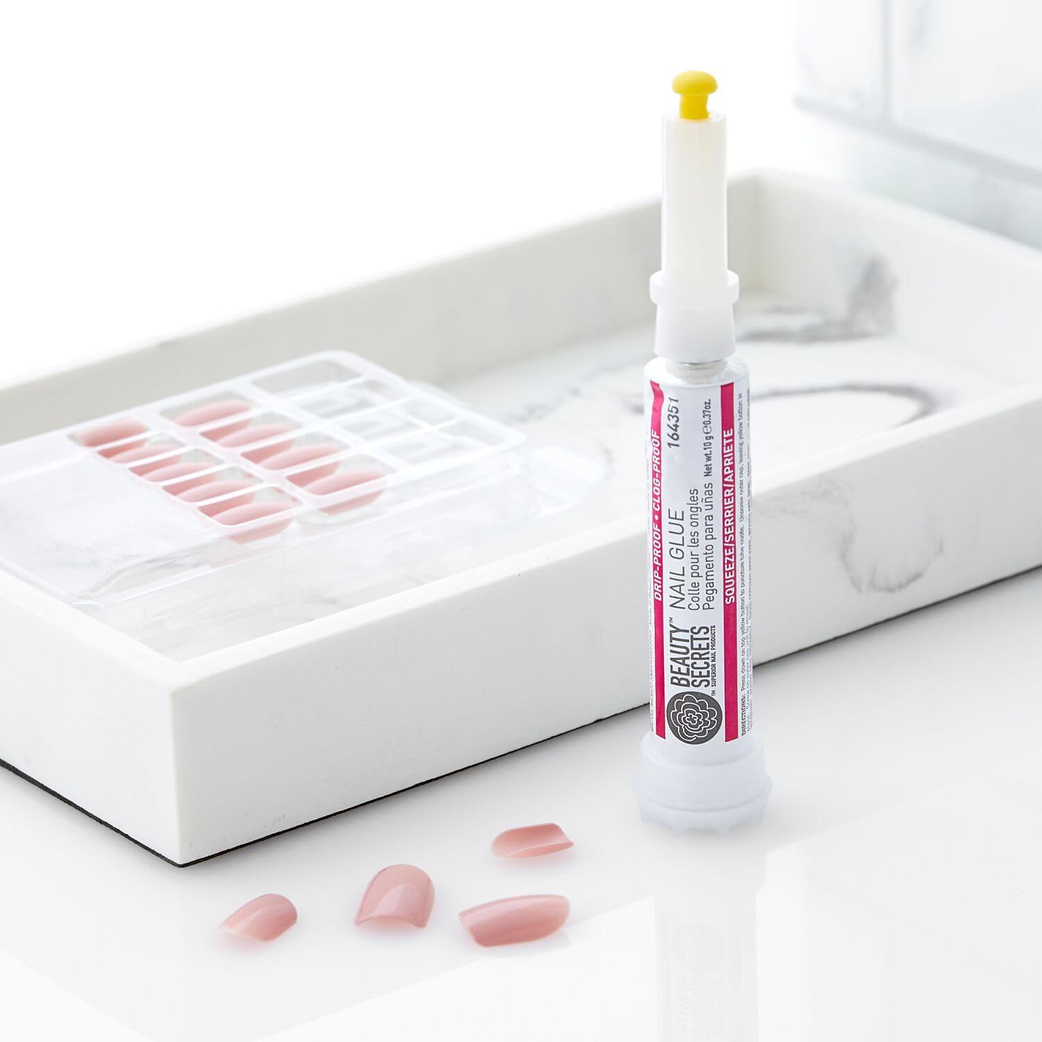 Beauty Secrets Nail Glue fast-drying bond supports durable wear
