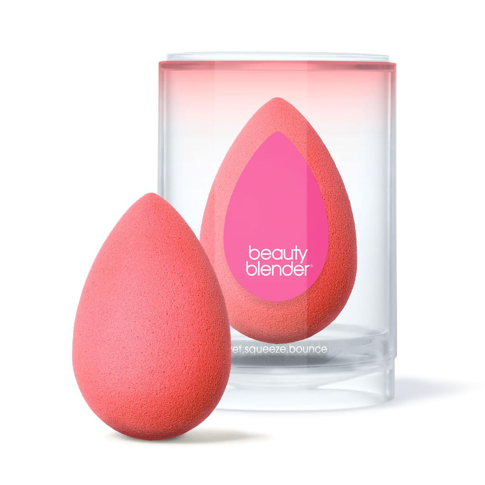 Beautyblender Beautyblusher Cheeky precise tip for targeted blush application.