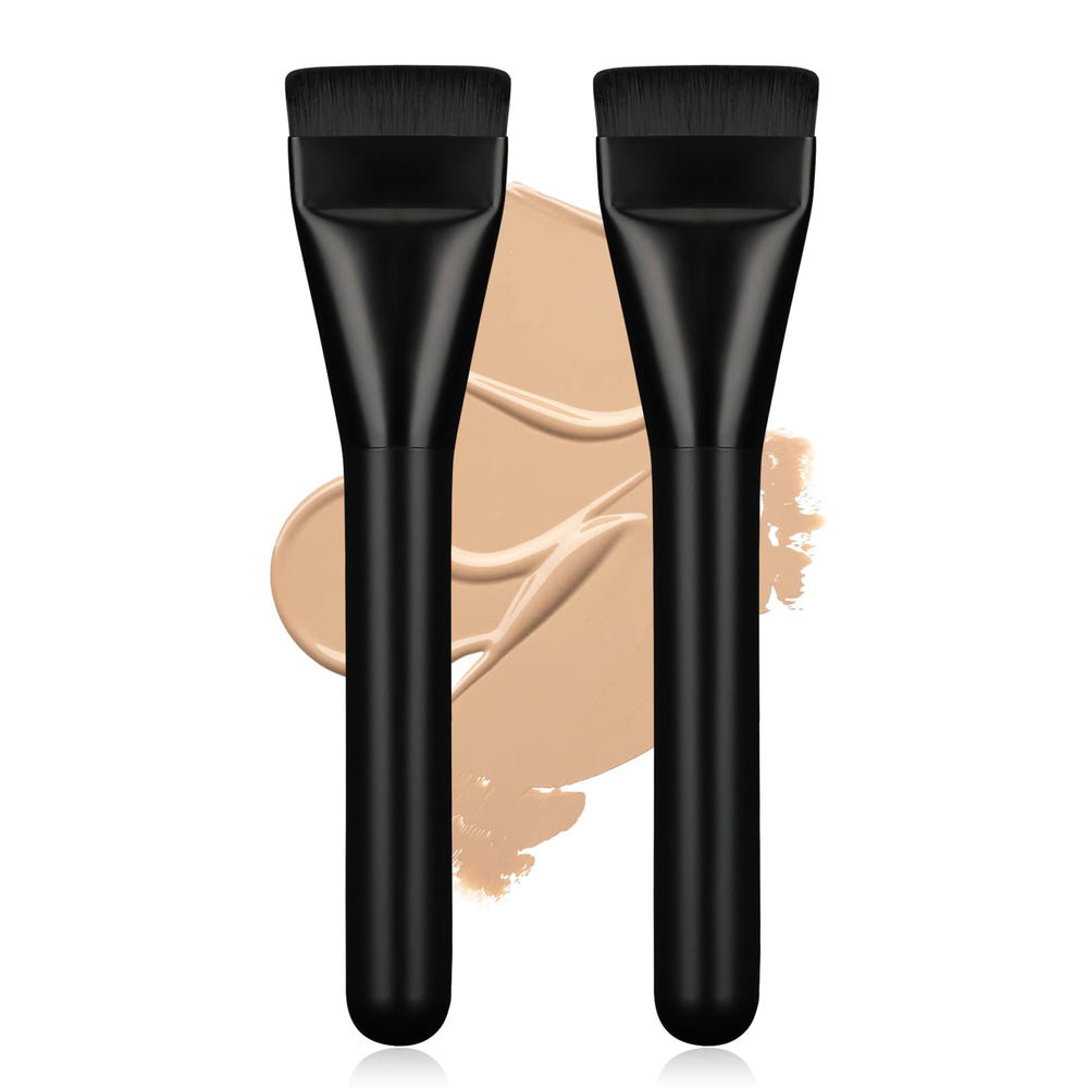 BeautyFactor flat foundation brush close-up with ultra-thin bristles for smooth coverage