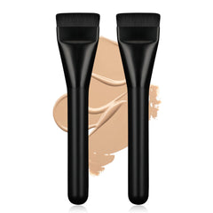 BeautyFactor flat foundation brush close-up with ultra-thin bristles for smooth coverage