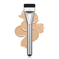 BEAUTYFACTOR Flat Foundation Brush silver close-up for smooth, precise application.