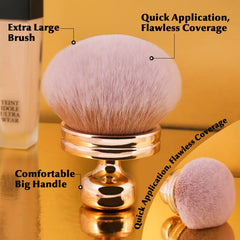 BEAUTYFACTOR multi-functional tanning brush adapts to powder, mousse, or lotion.