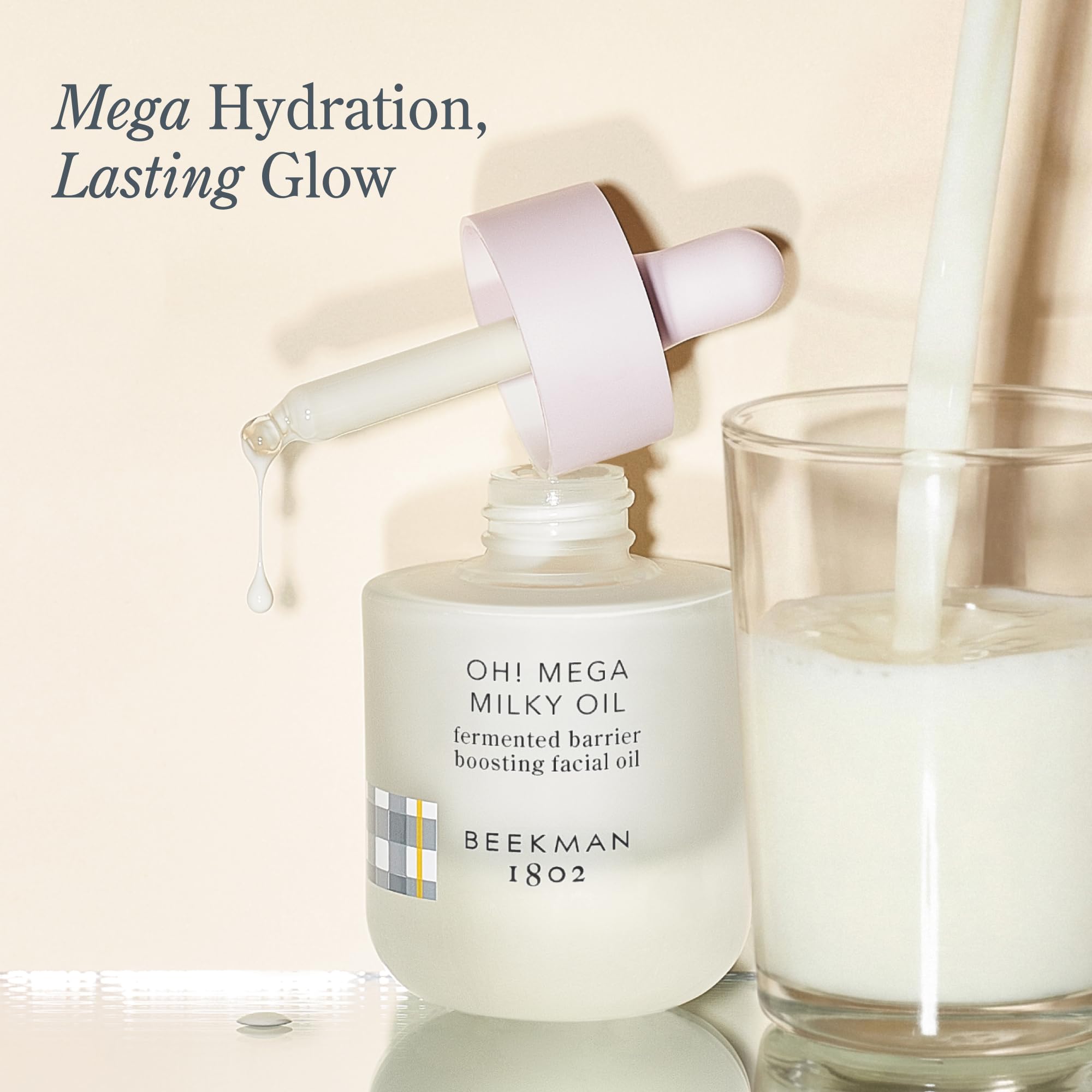 Close-up of the dropper with the serum, highlighting a lightweight formula for daily use.