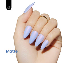 Beetles Gel Polish azul real, realza la manicura con brillo.