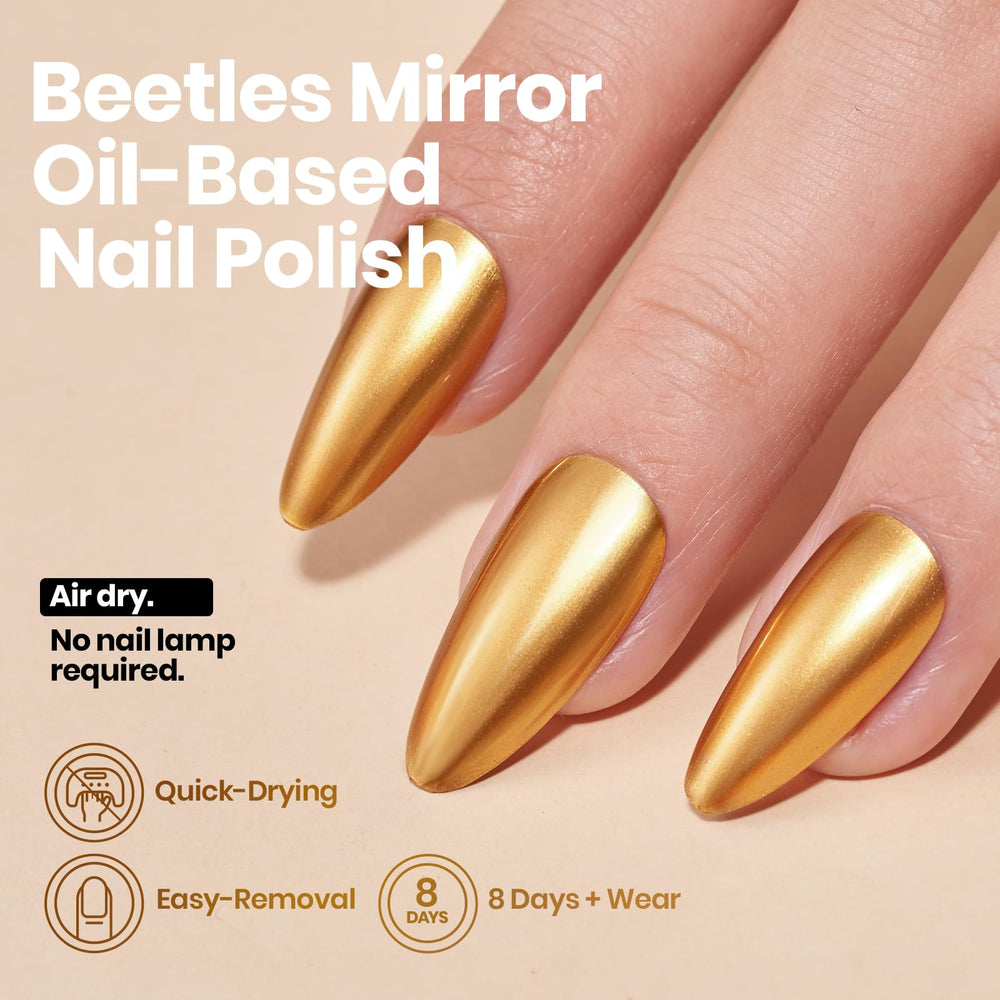 Beetles Mirror Gold ofrece aplicación suave y uniforme para uñas lisas.