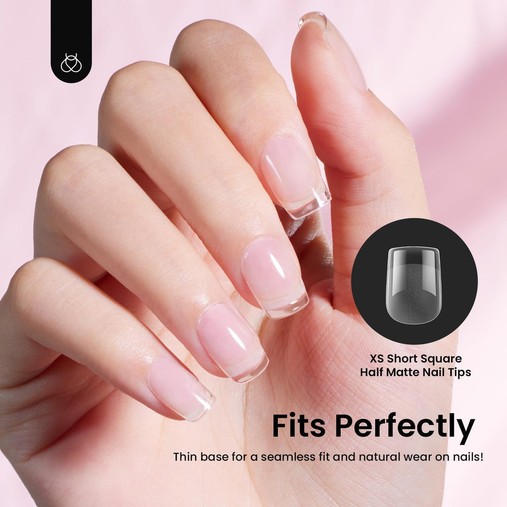Beetles Gel Nail Tips acabado mate: estilo moderno y discreto.
