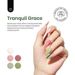 Beetles Gel Polish, botellas rosa y blanco para manicura elegante.