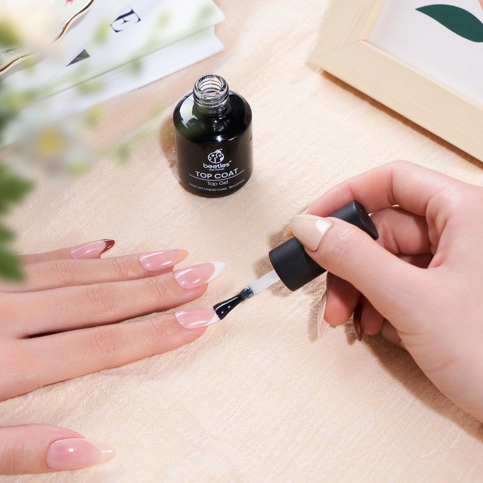 Beetles Gel Polish No-Wipe Top Coat packaging highlights 15ml bottle.