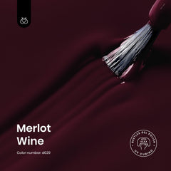 Beetles Merlot Gel Esmalte, muestra de color para manicura duradera.