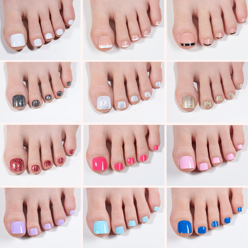 Beetles uñas postizas con French tip negro y blanco para un aspecto natural.