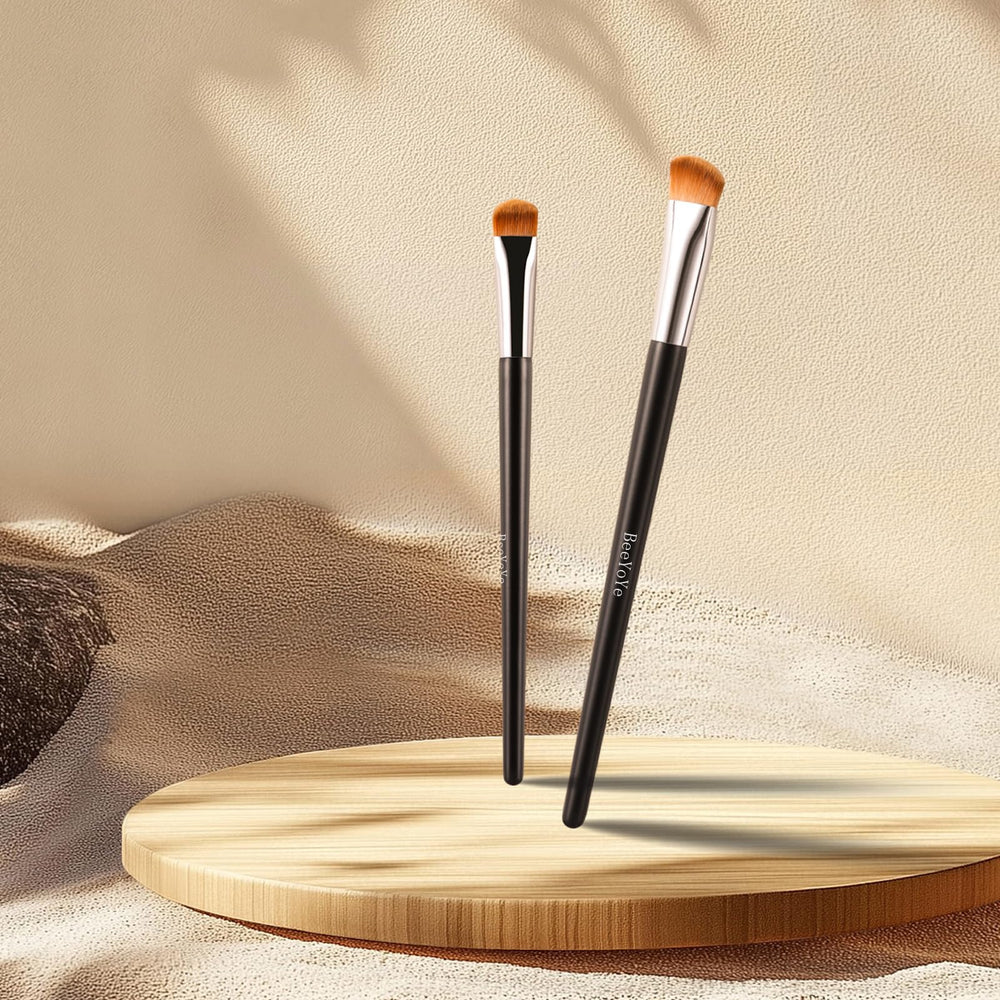 BeeYoYe travel-friendly concealer brush for on-the-go makeup routines