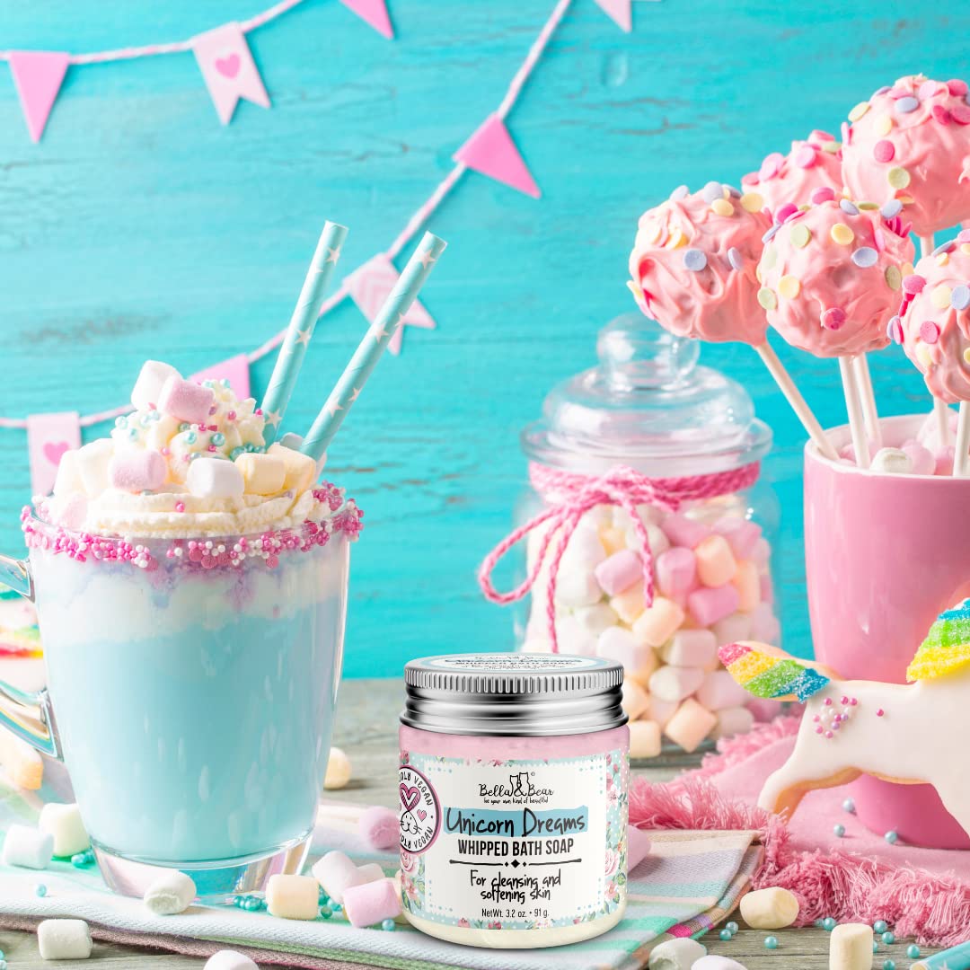 Bella and Bear Unicorn Dreams eco-packaging emphasizes recycled plastic.