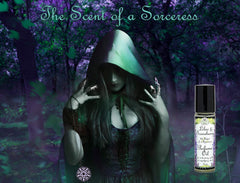 Bella Des Natural Beauty glass bottle with roll-top, easy application for anytime fragrance.