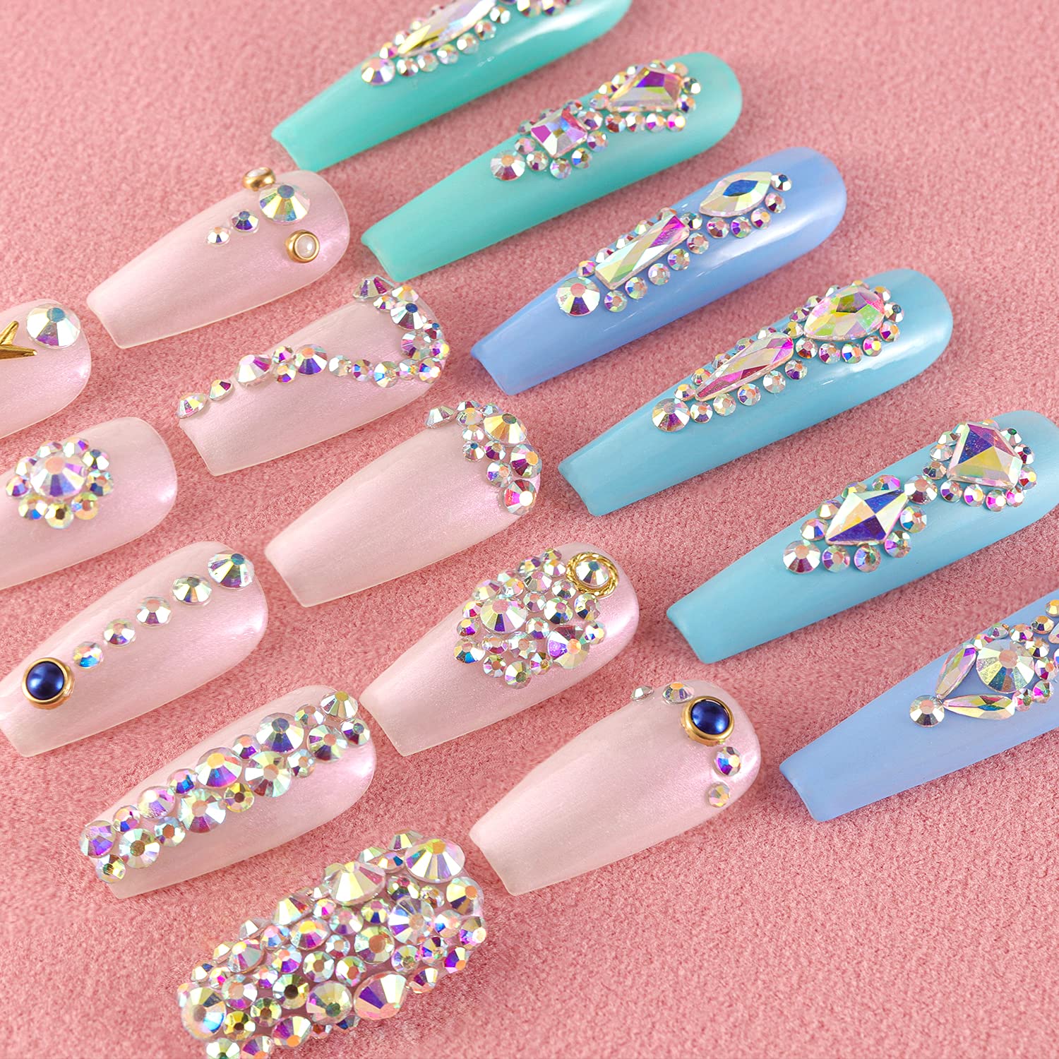 BELLEBOOST round AB crystals in six sizes enable versatile designs.