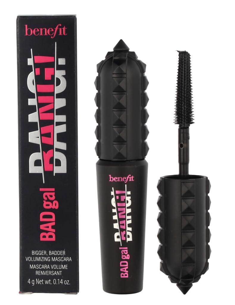 Benefit BADgal Bang Mascara mini, envase compacto ideal para retoques y volumen.
