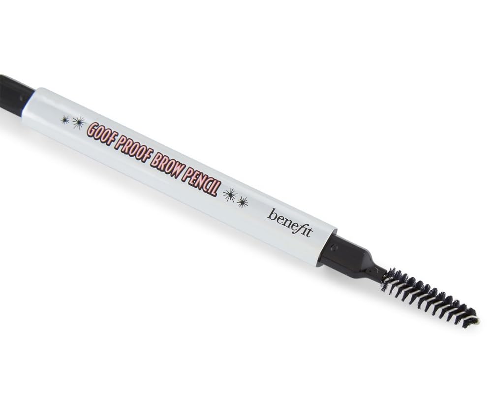 Benefit Goof Proof: diseño premiado Allure para cejas limpias.