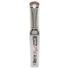 Benefit They're Real Magnet mascara brush enables precise, even application for defined lashes.