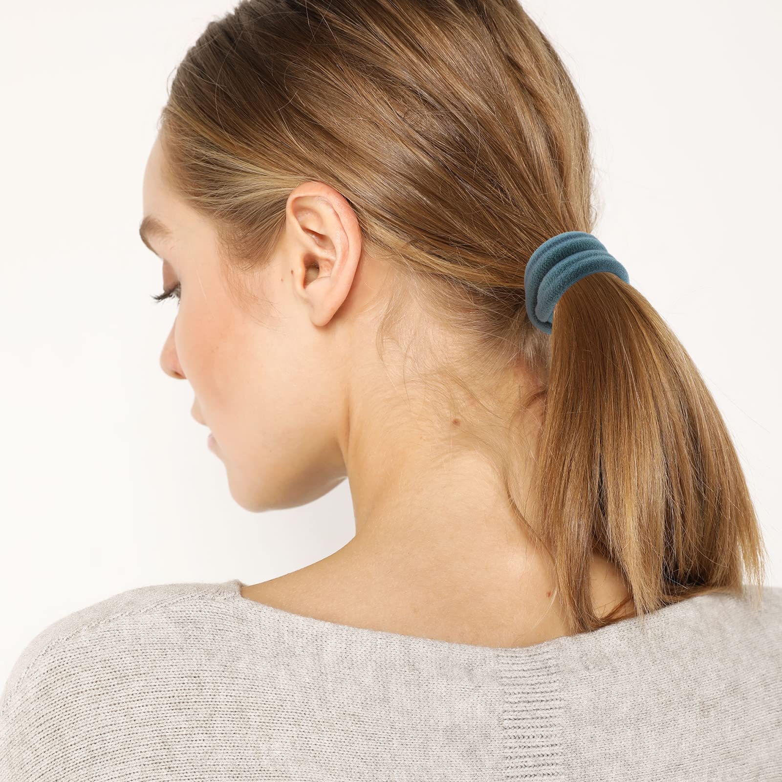 Bessrung hair tie stretch test demonstrates reliable diameter and flexible hold.