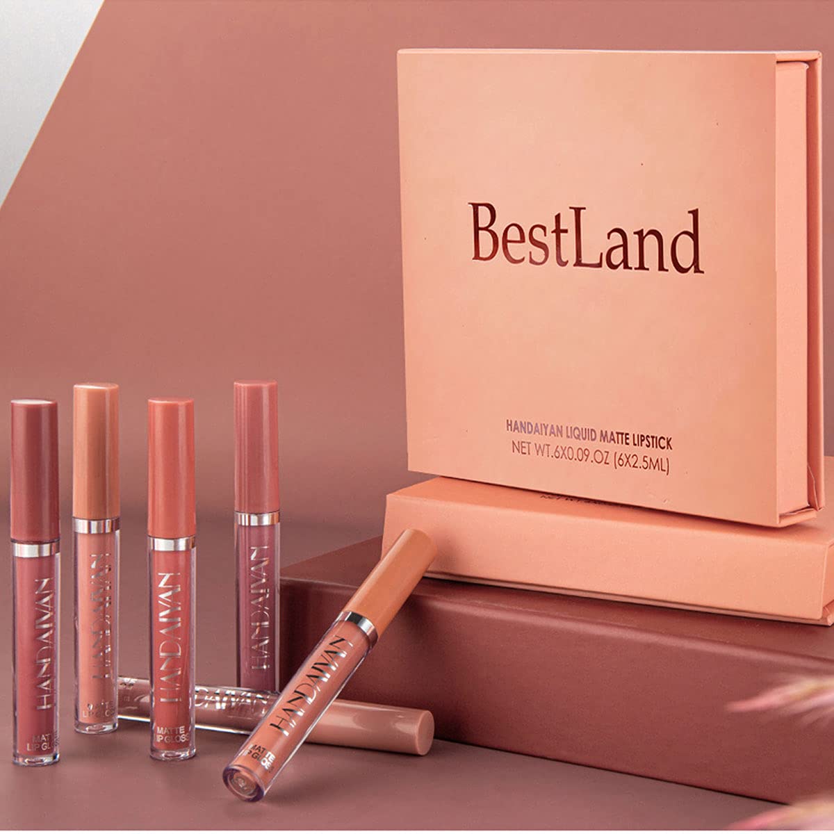 Muestras de tonos BestLand en antebrazo para comparar colores.
