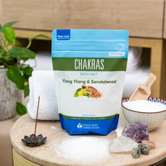 Better Bath Better Body Chakras Sal de Baño, aceites esenciales naturales: Ylang Ylang y Sándalo para aroma intenso.