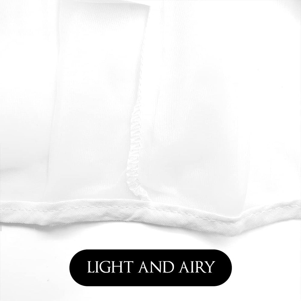 Betty Dain nylon chiffon hood protects veils and headpieces.