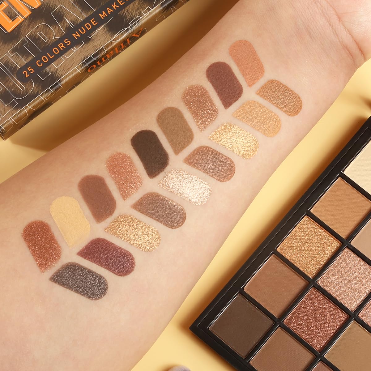 BEUSELF Nude Neutral Paleta bronce mate para definición diaria.