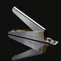 Precisely trims nails to your desired length with efficient, time-saving action.