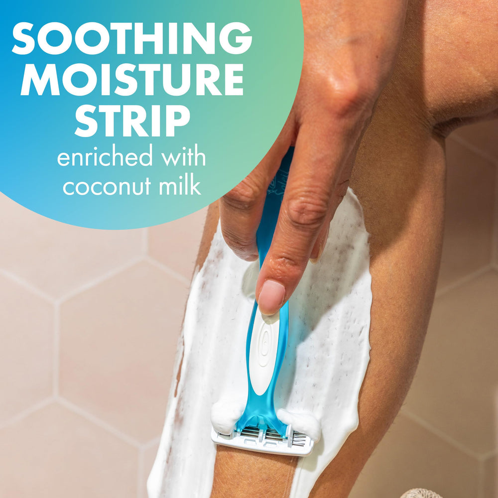Travel-ready BIC Soleil 4 razor with blade cover for protection on the go.