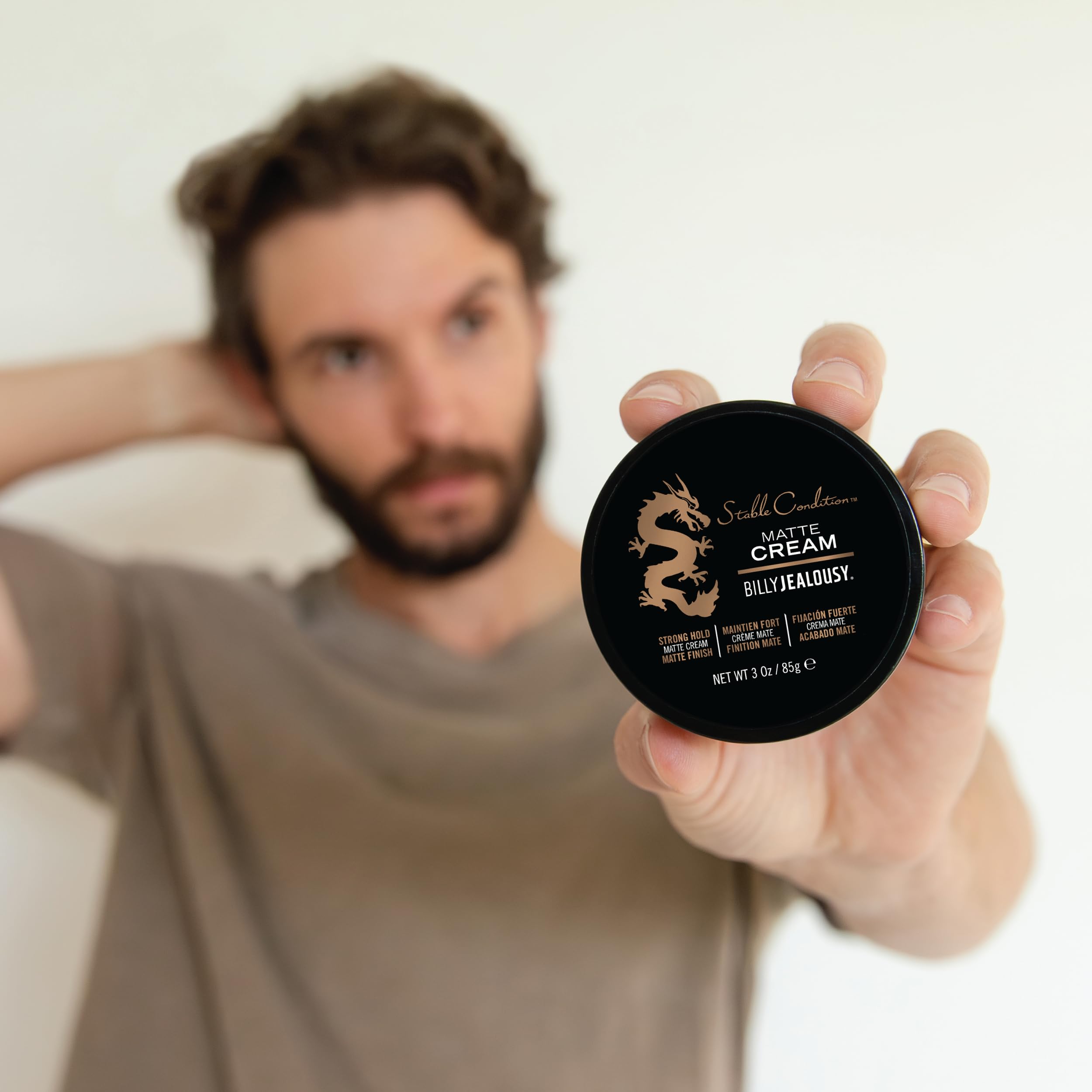 Base de agua ligera para peinado conBilly Jealousy