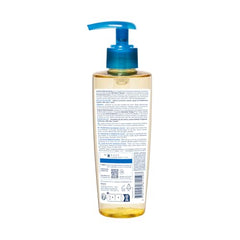Bioderma Atoderm textura de aceite nutritivo en la palma para piel seca.
