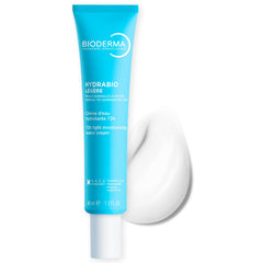 Bioderma Hydrabio Face Gel-Cream application close-up shows fast absorption.