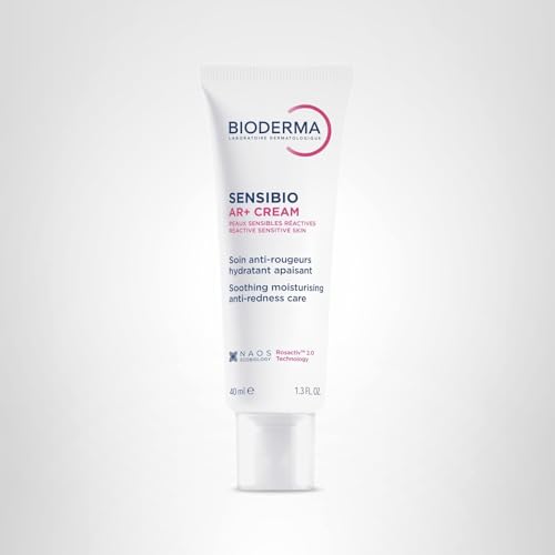 Keeps skin hydrated for 24 hours without heaviness.
