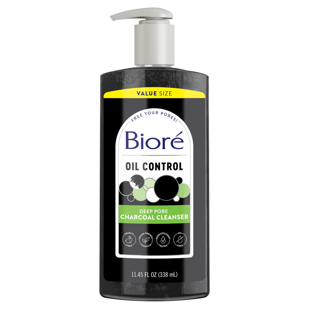 Biore Deep Pore Charcoal: botella del limpiador para poros, uso diario.