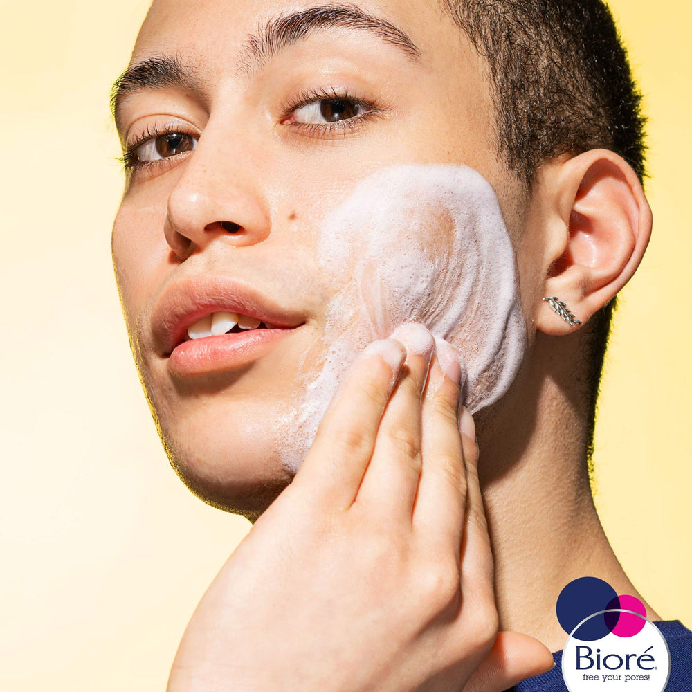 Biore oil-free formula graphic suggests lightweight cleanse for acne-prone skin.