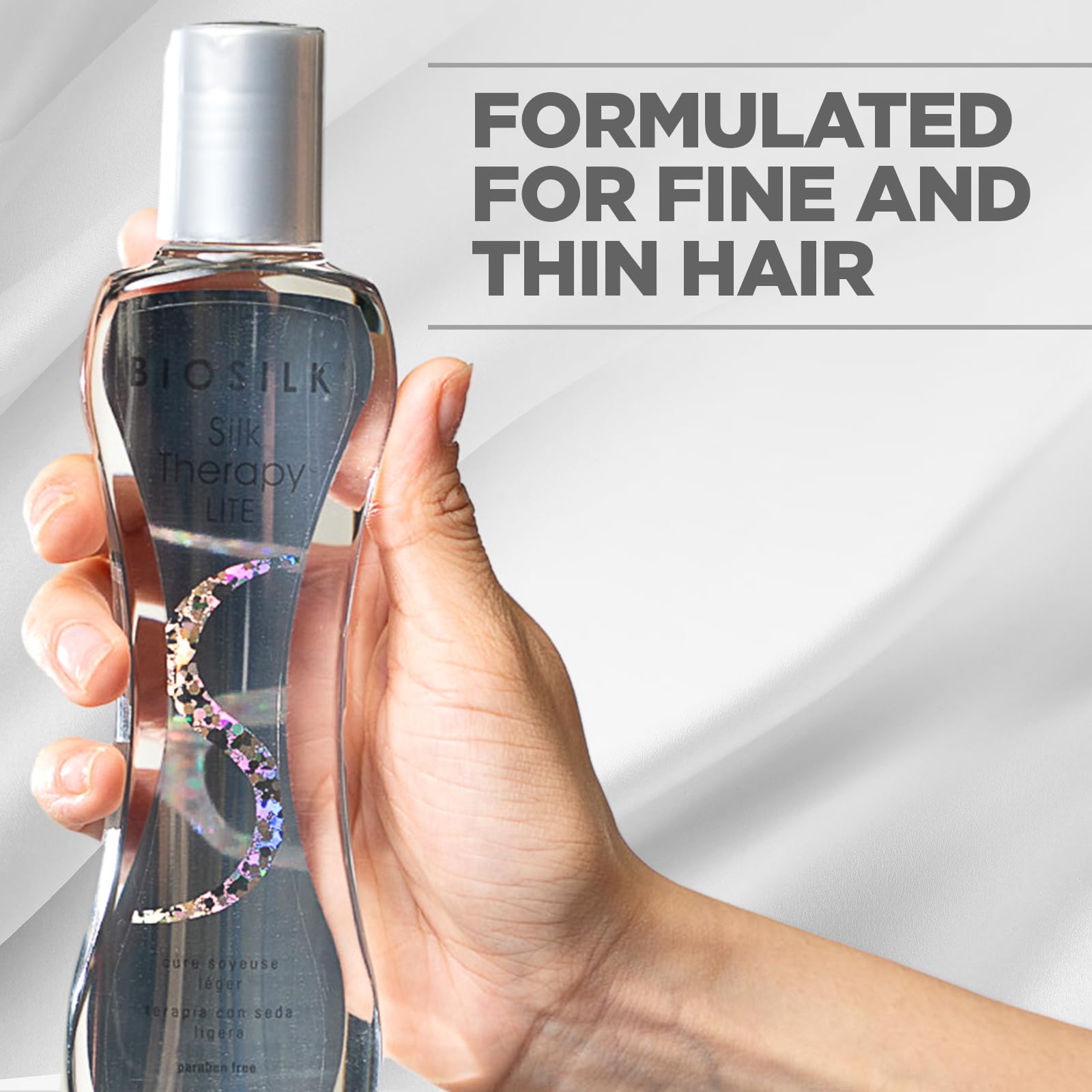 Brillo sutil de BioSilk Silk Therapy Lite en cabello ligero.