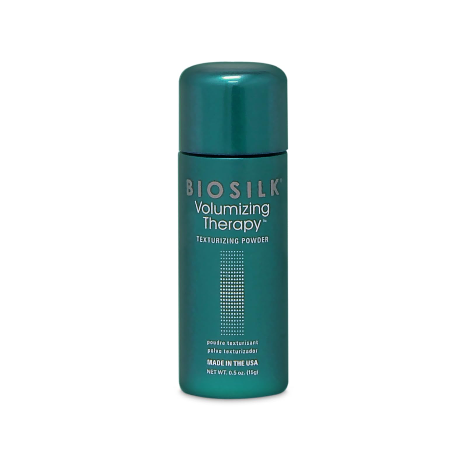 BioSilk Volumizing Therapy Texturizing Powder en la raíz para levantar volumen de forma ligera.