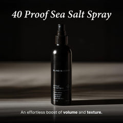 Blind Barber 40 Proof Sea Salt Spray: aplicación desde raíces para ondas playeras.