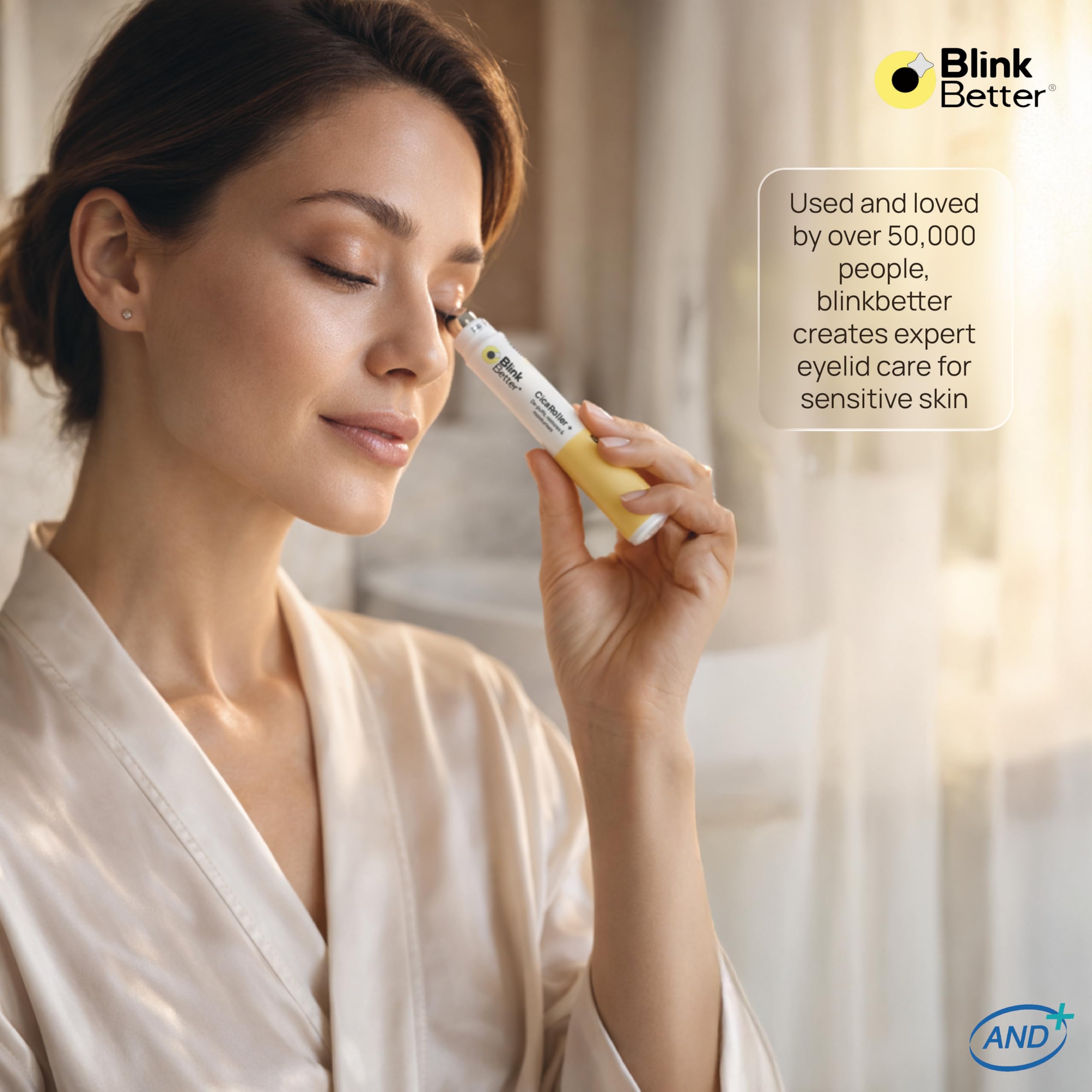 BlinkBetter CicaRoller se usa bajo maquillaje para un acabado suave.