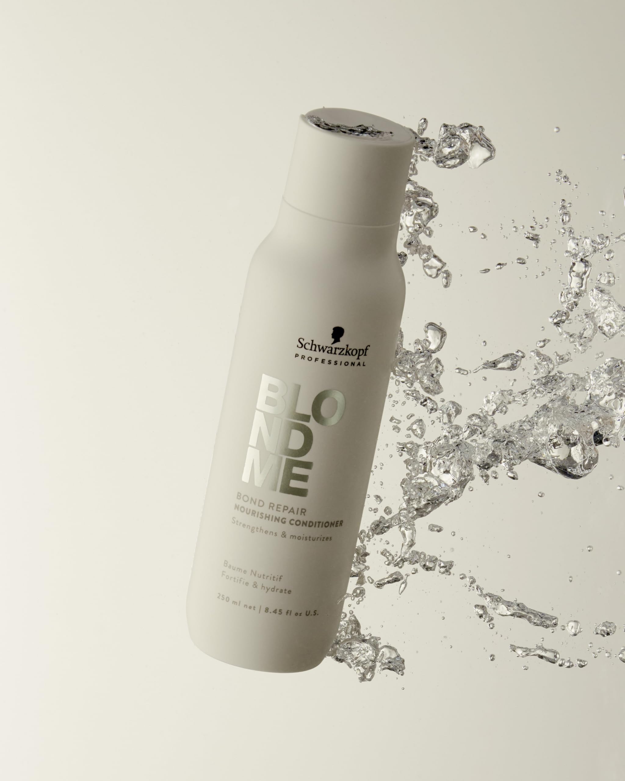 Detangling action with BlondMe conditioner on combed strands