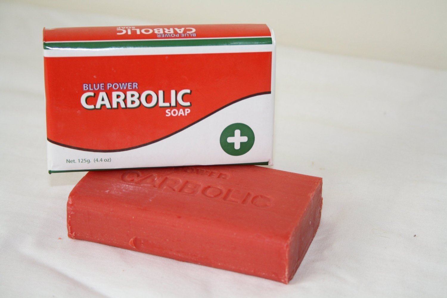 BluePower Jabón Carbolico en barra, uso diario y fragancia clásica.