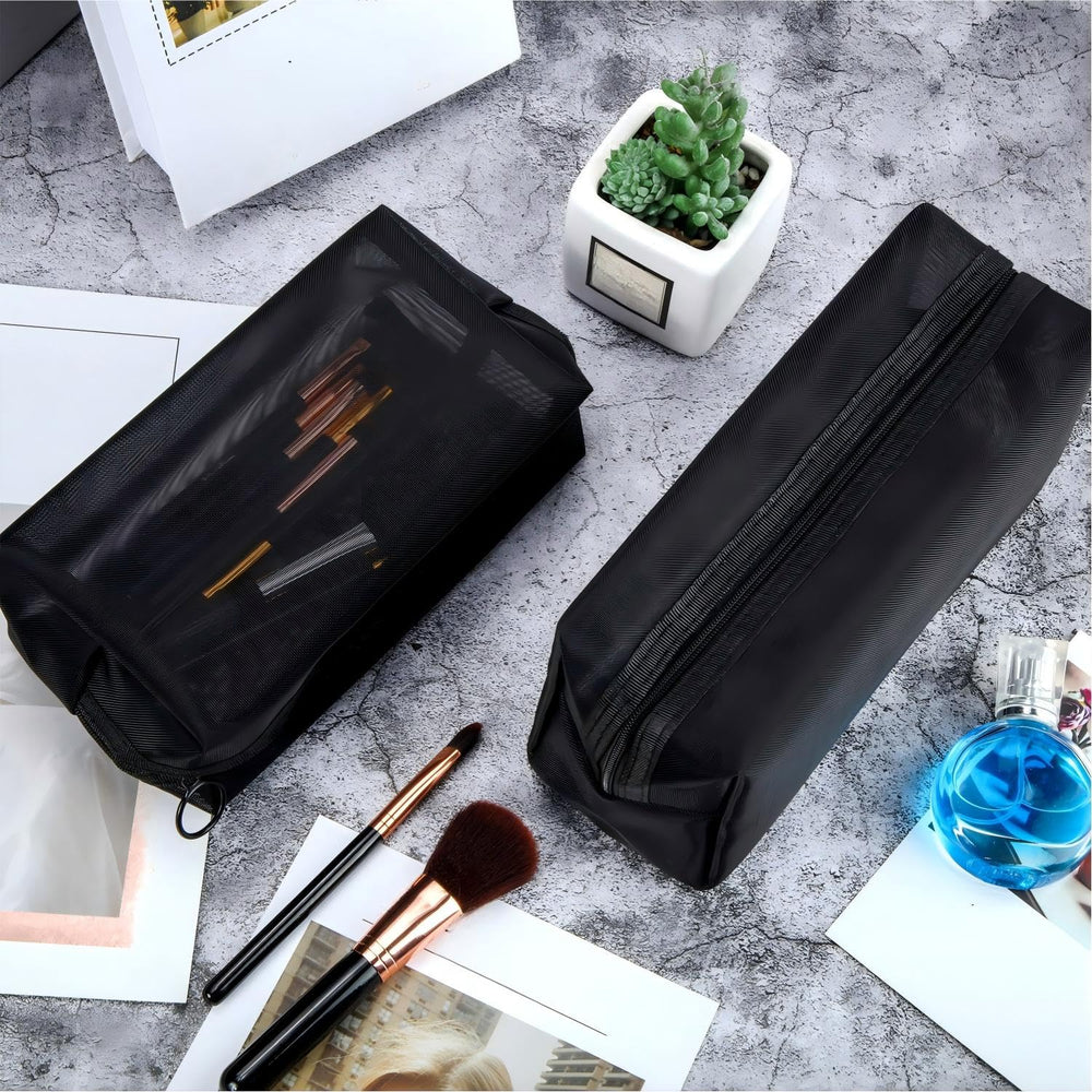 Boao travel organizer pouch for cosmetics and brushes in use.